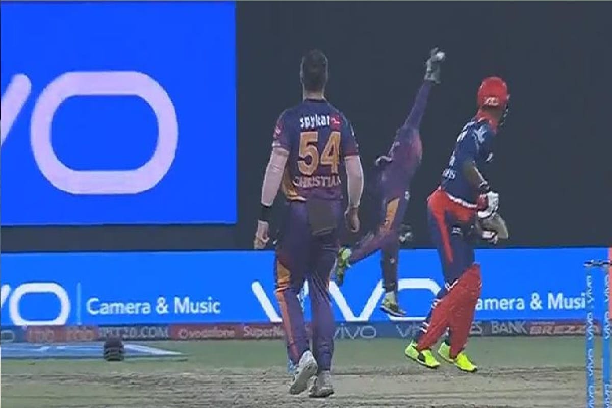 ms dhoni 5 best catches behind the wicket on crucial moments