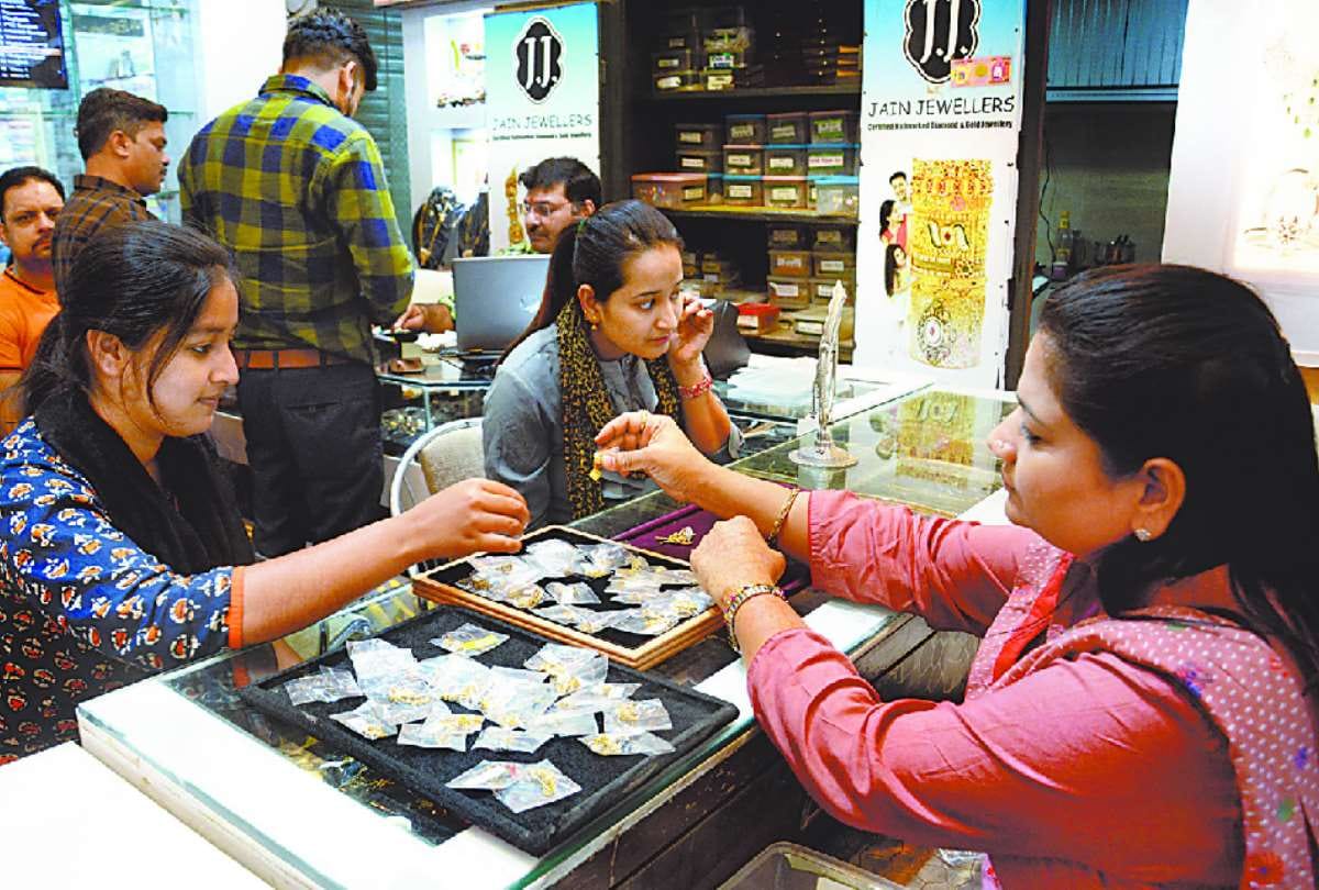 selling of gold before karwa chauth