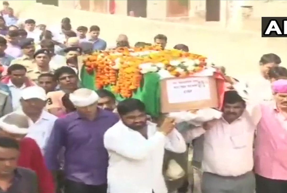 Last rites ceremony of CISF assistant sub inspector Rajendra Prasad in jhunjhunu rajasthan