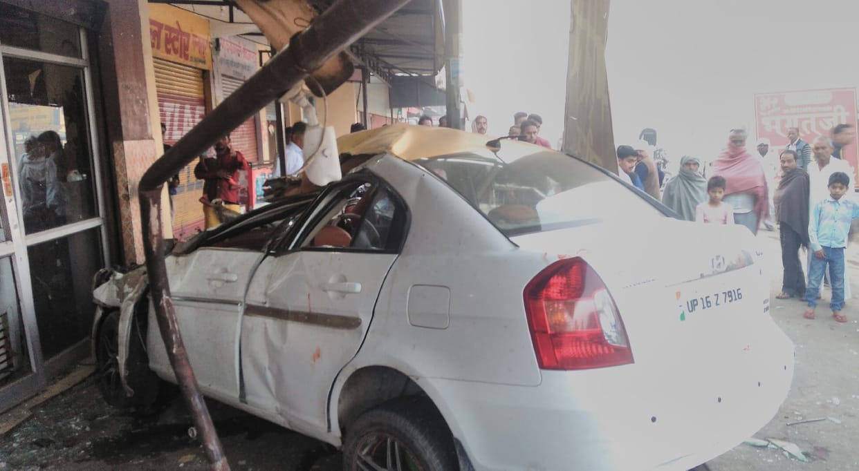 Five people, including a woman, were killed in road accidents