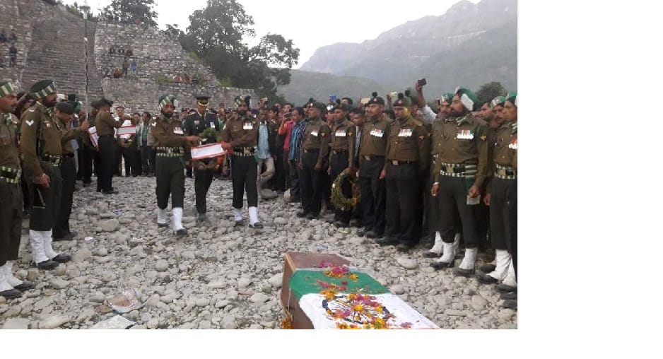 Rajendra's funeral with military honors