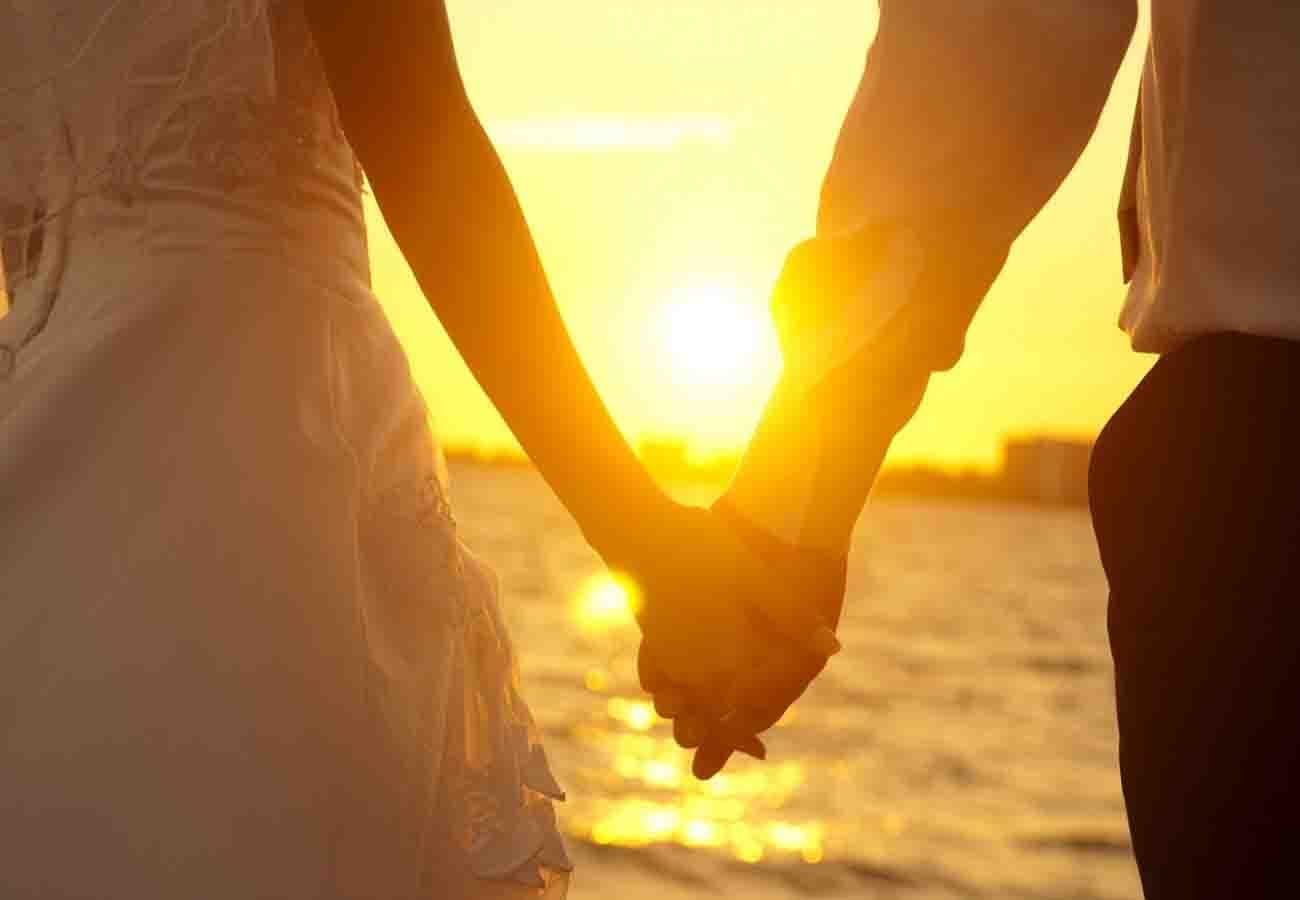 lady committed suicide due to disloyalty of fauji husband