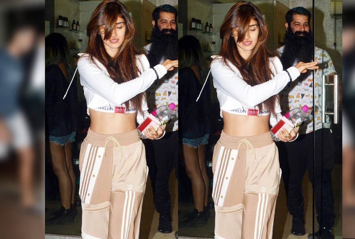 Tiger Shroff And Disha Patani On A Dinner Date With Ayesha Shroff