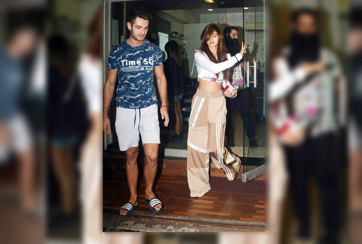 disha patni was seen with tiger shroff on a lunch date along with krishna shroff