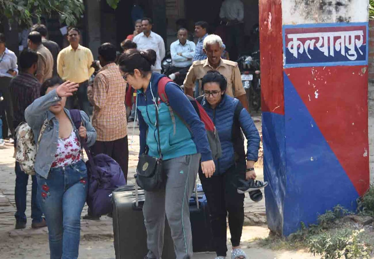 case of indecency with students of Delhi University in kanpur iit
