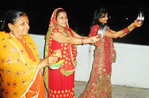 worship of husband and stop fast