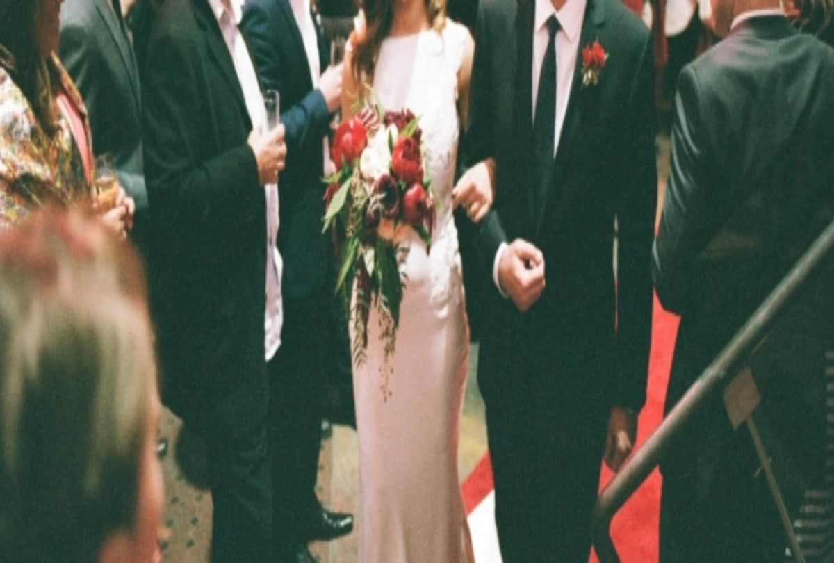 Parents Forcing daughter for the wedding she gave reply in shocking way