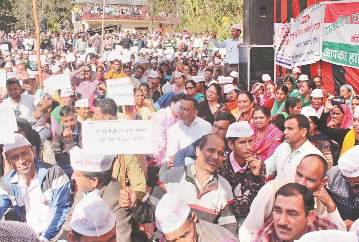 Chhattisgadh Government breaks the pension of Loktantra senani