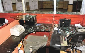 People in two hours of panic, closed shops