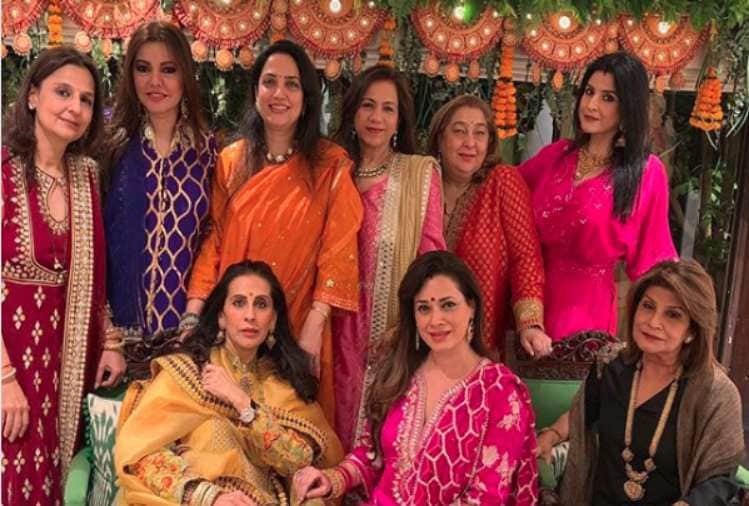 sridevi missing from karwachauth photo of kapoor family