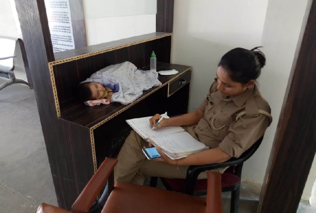 SSP Jhansi issue transfer orders of woman constable Archana