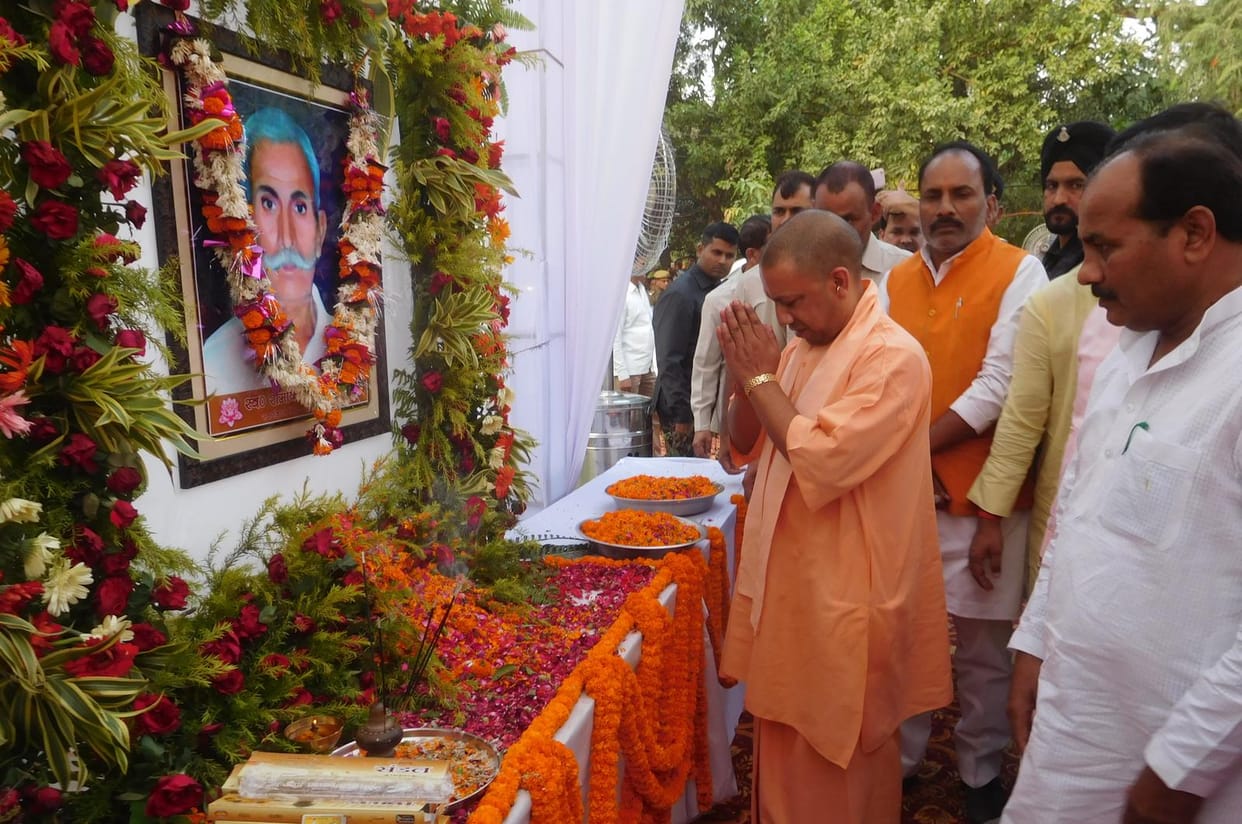 CM yogi adityanath will visit varanasi and azamgarh today