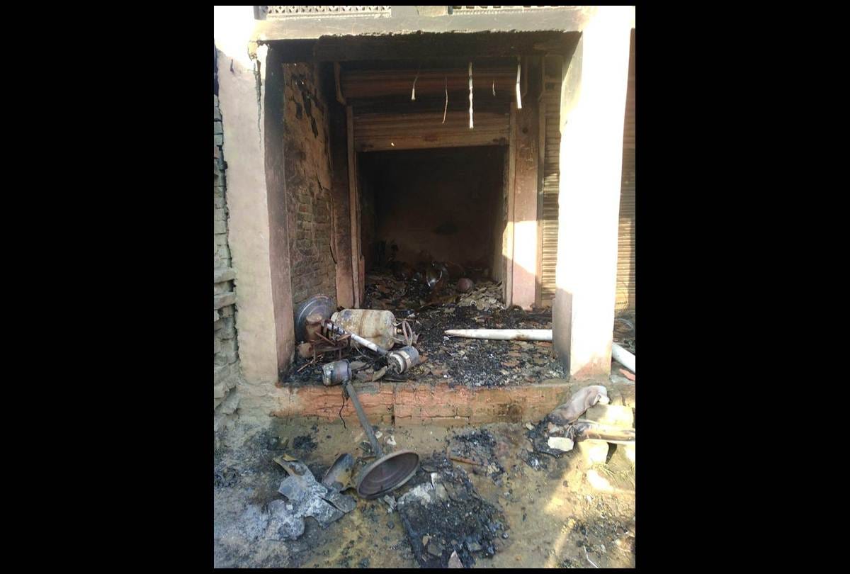 Fire broke out in shop after leakage in the LPG cylinder
