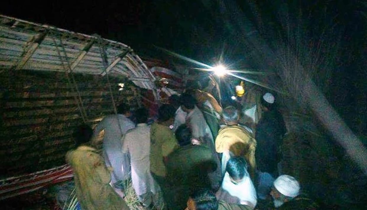 Painful Incident In Pakistan bus falls into Indus river 18 passengers died