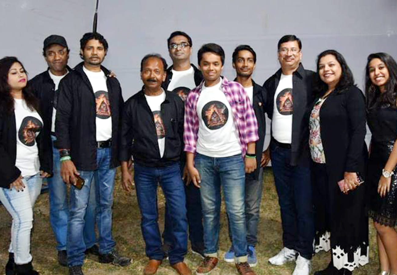 Illuminati rock band start in kanpur by Non professional singers
