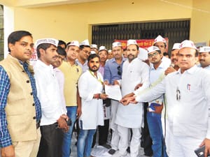 poorani pension ke liye tani mutthi