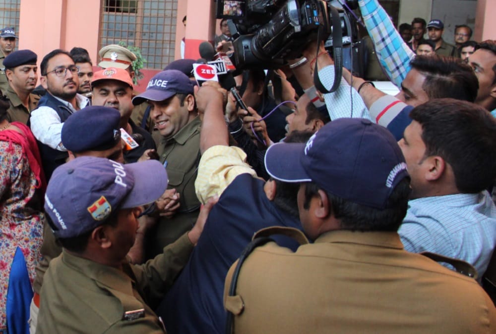 IAS Sting case accused umesh kumar told to judge he will do Big Revealing soon