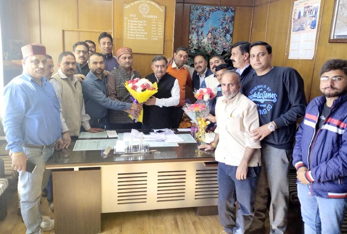 HRTC Vice President Vijay Agnihotry joined in office at shimla