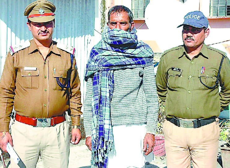 Arrested from Lodiya, absconding for ten years