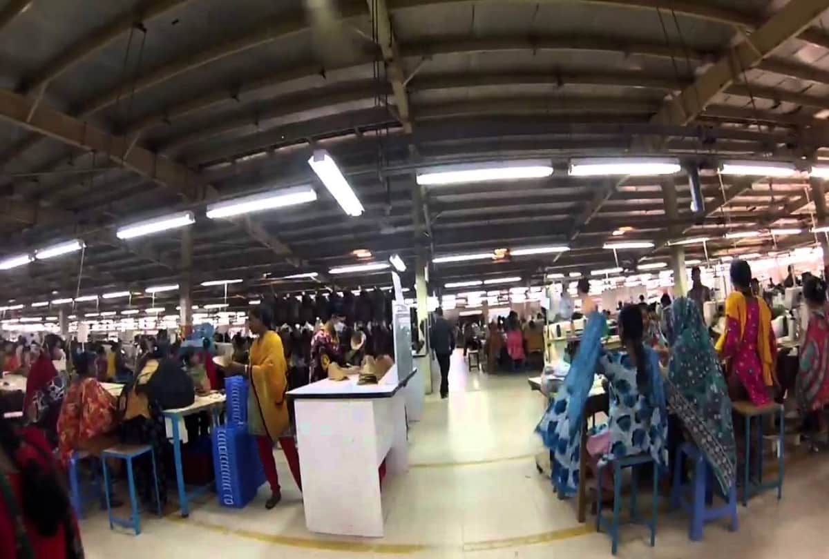 The coworker filled air in private part with the pressure pump