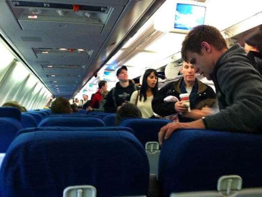 woman buys plane ticket for 2 year old girl, viral story on social media but truth came out