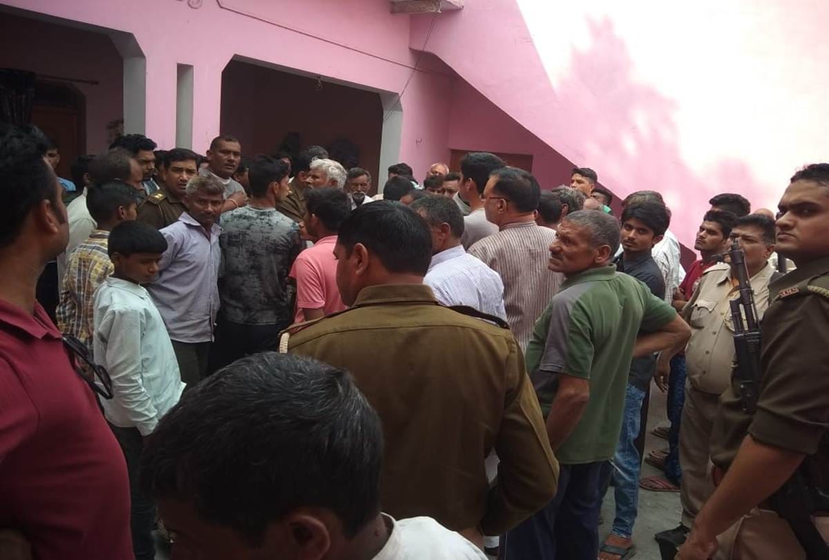 In domestic dispute, husband shot his wife and committed suicide