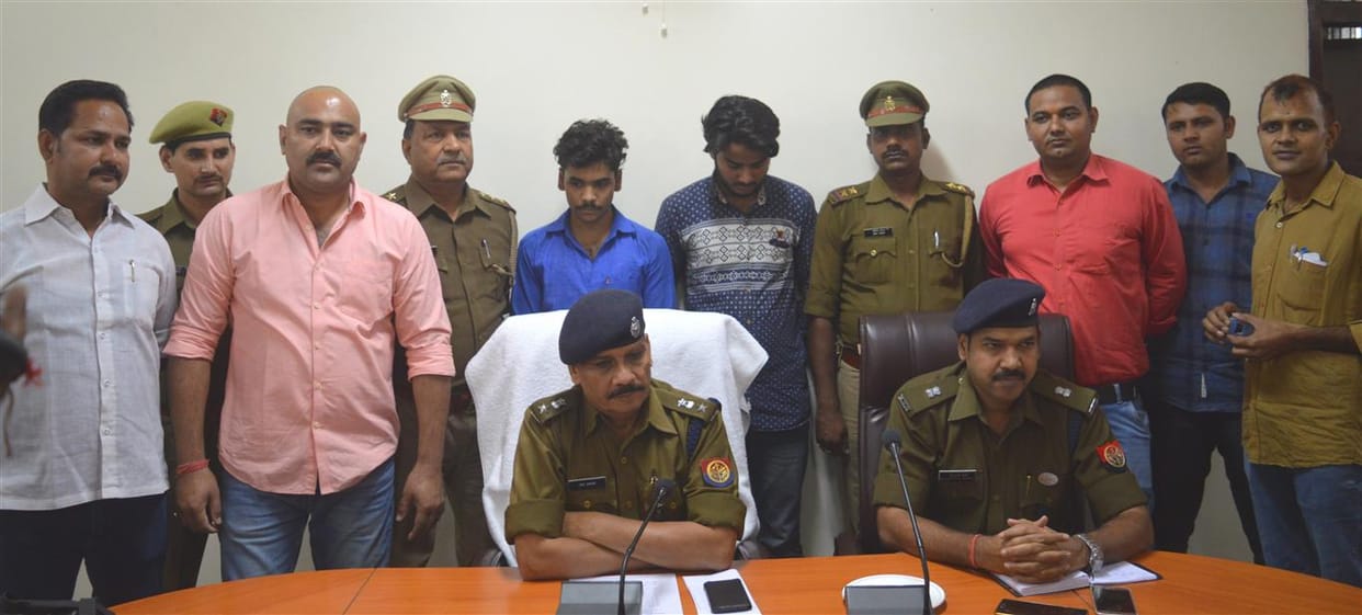 20 kg of gold demanded from Saraf, calling himself a Dawood  Gang