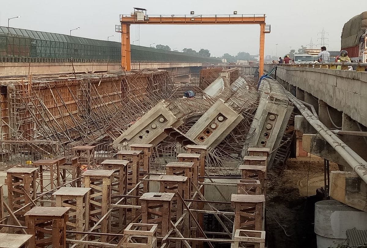 the bridge under construction broke in agra