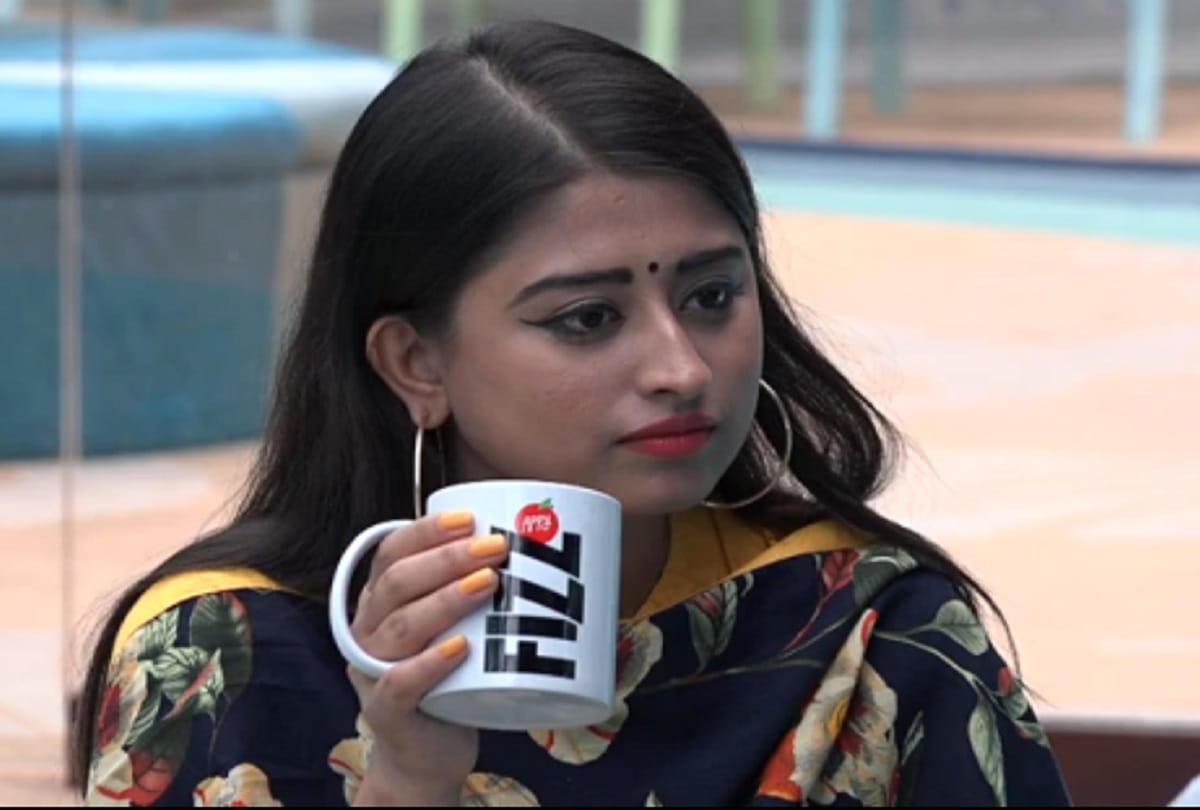 bigg boss deepak thakur show his love before somi khan