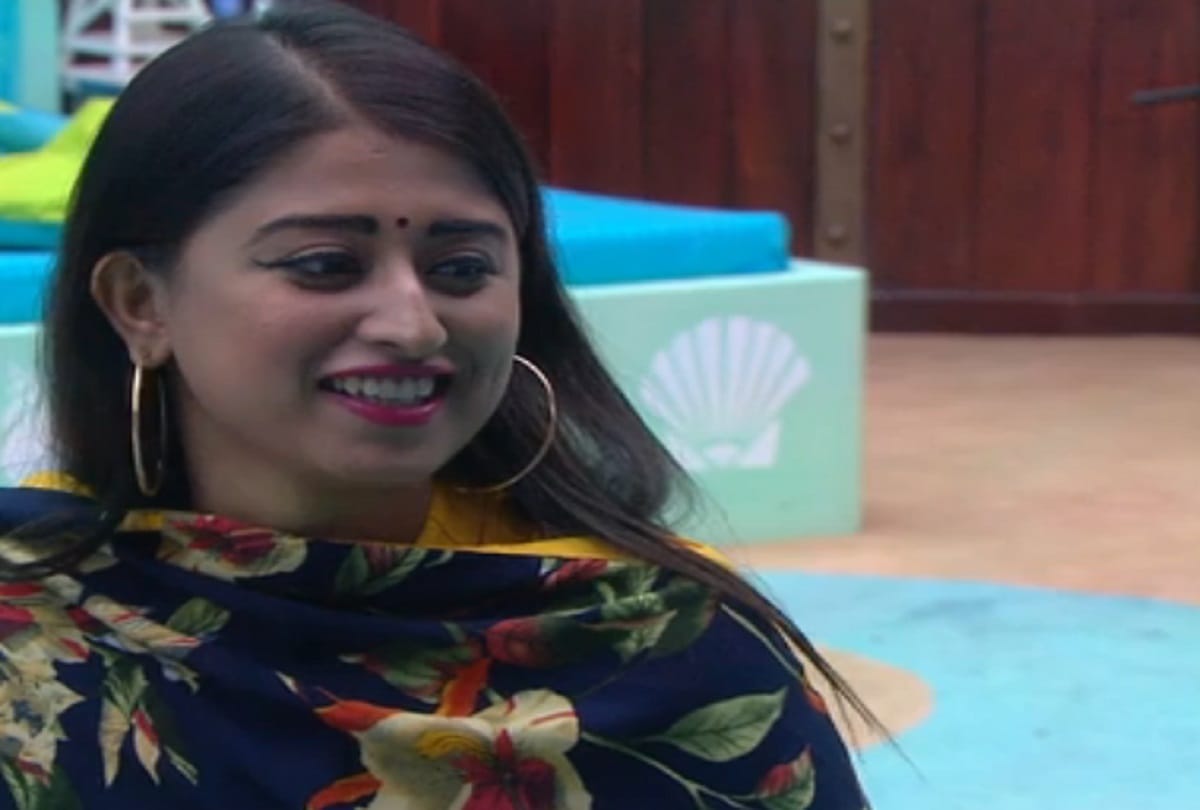 bigg boss 12 vikas gupta making somi and deepak close