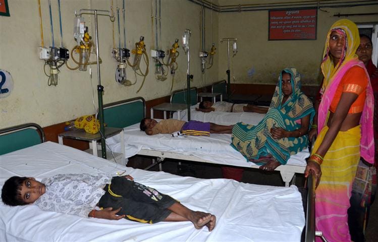 17 children have ill due to mid day meal in Aligarh