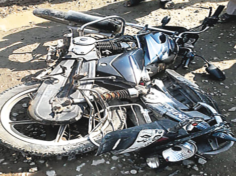 Mother and innocent injured in road accident
