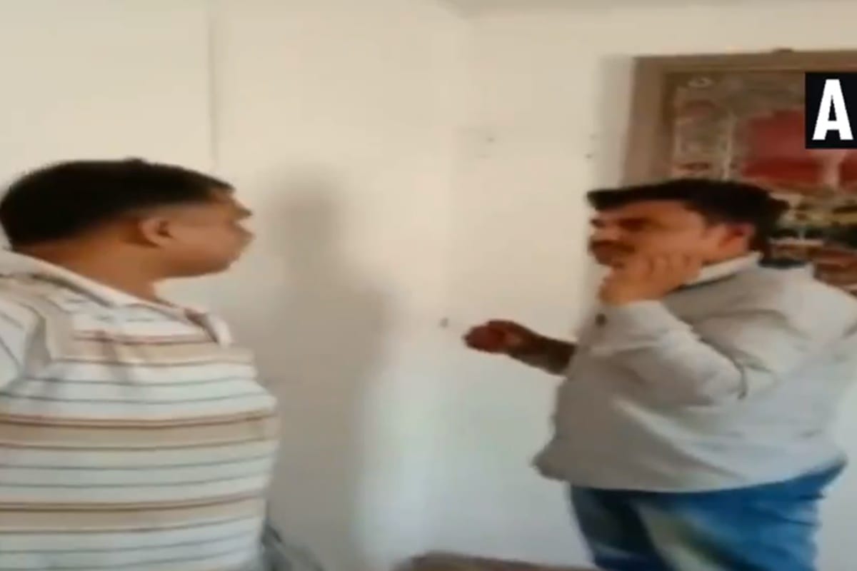 Ola driver thrashed by protesters for working during indefinite strike called by Ola and Uber