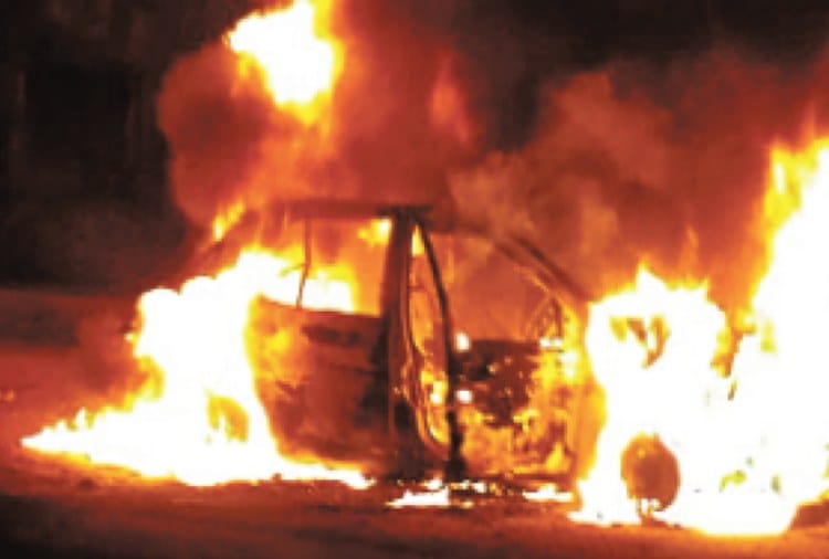 Fire in Car on Highway in Kharar of Mohali, Four Boys Life Saved