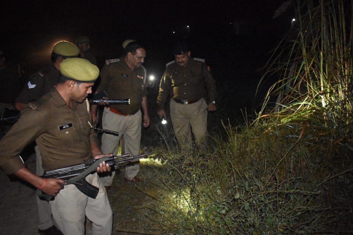 police officers arrested badmash in encounter in meerut was a prize money