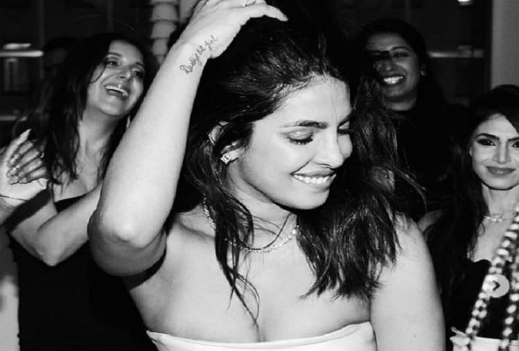 Priyanka Chopra and Nick Jonas mother dance video viral