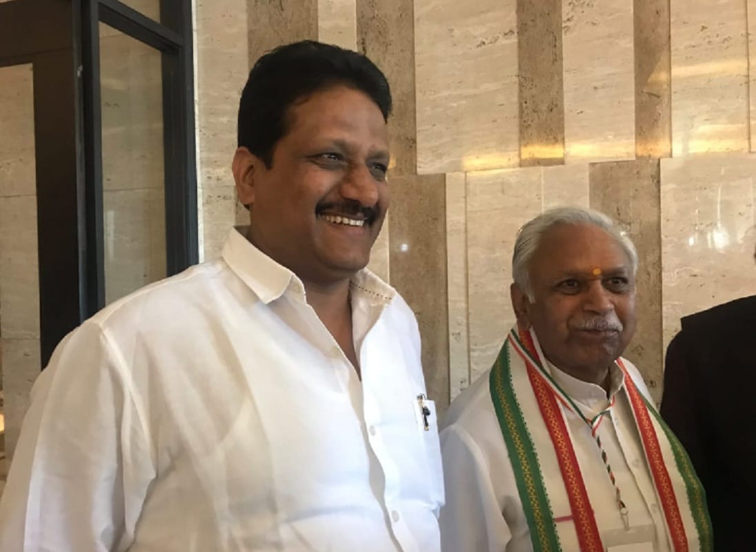 Madhya Pradesh Assembly Elections 2018: Tendu Kheda BJP MLA Sanjay Sharma joins Congress
