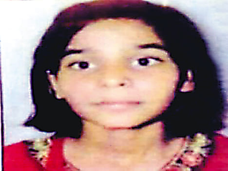 Schoolgirl crushed by truck in farrukhabad