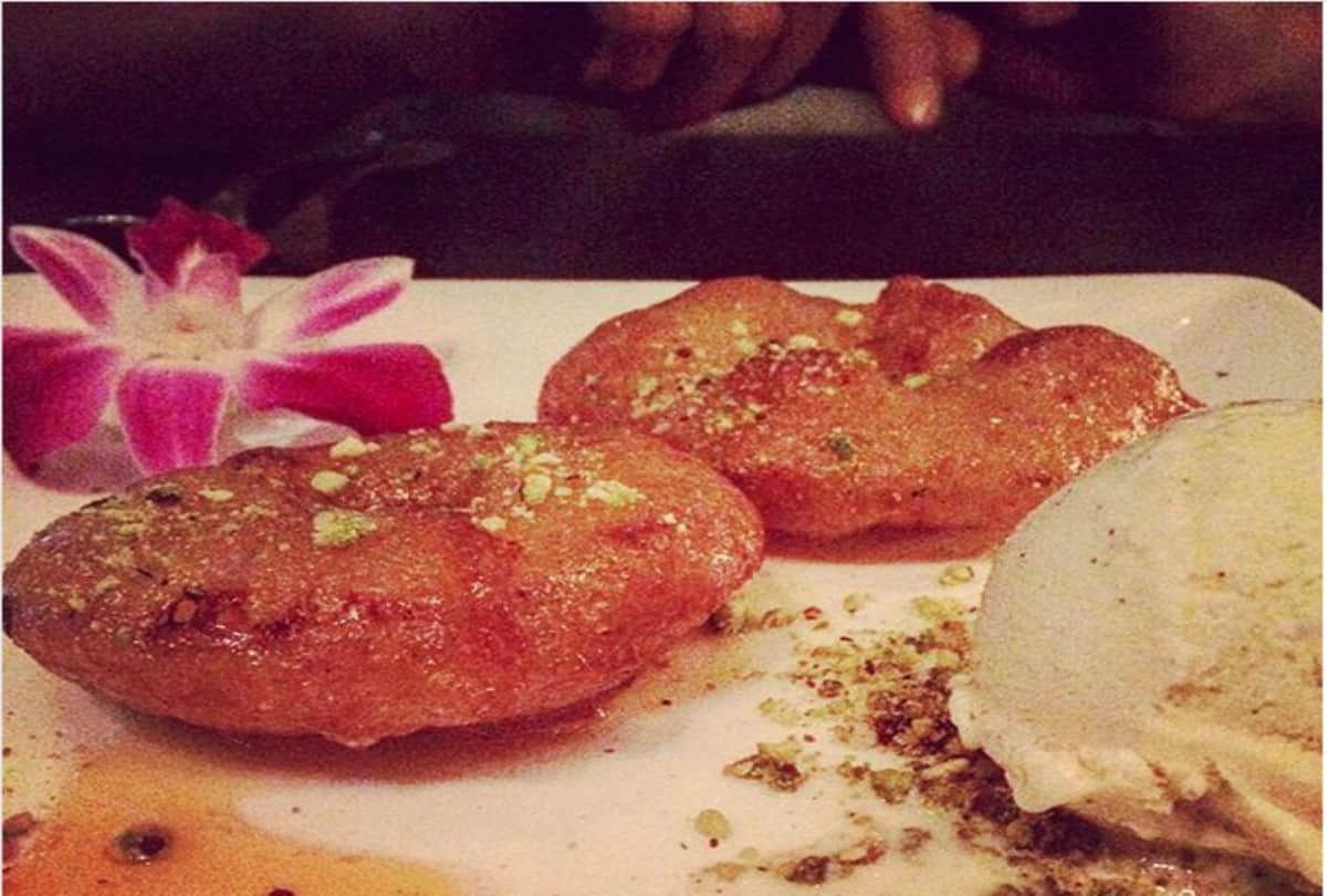 make tasty apple jalebi with easy recipe