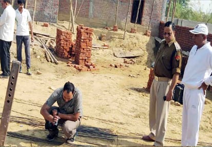 Tractor looted by killing Watchman in farrukhabad