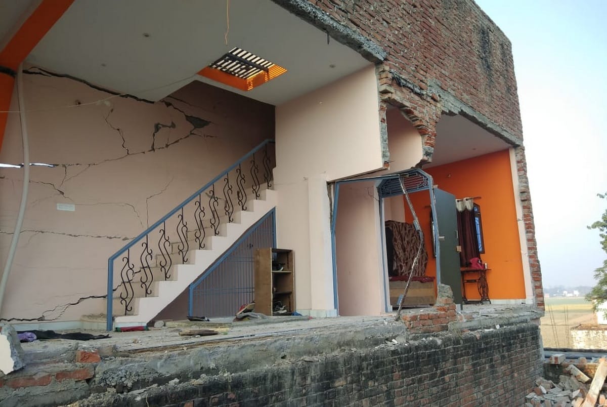 Blast in house at bhadohi husband and wife injured see photos