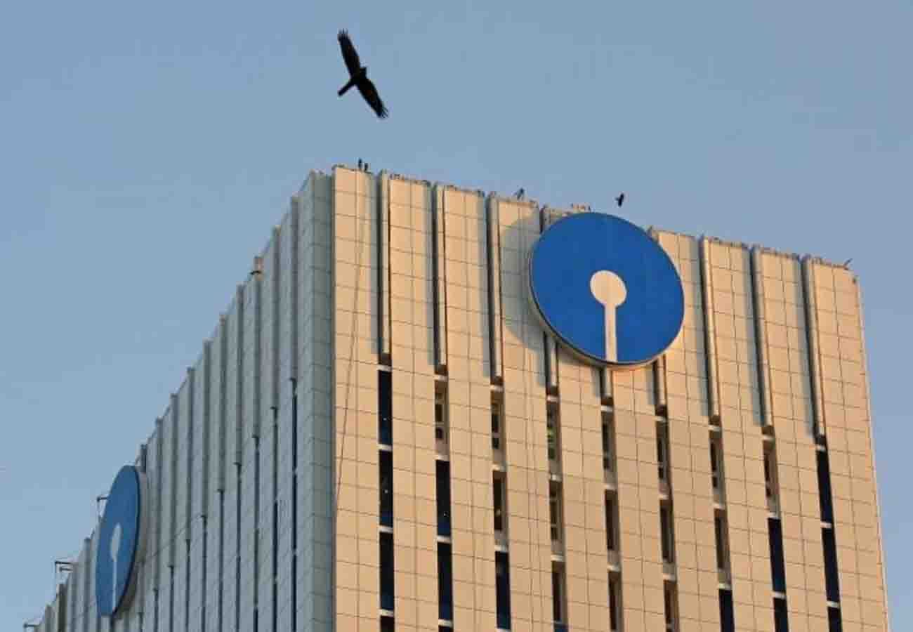 Big news for SBI account holders, bank fixed the limit to withdraw cash
