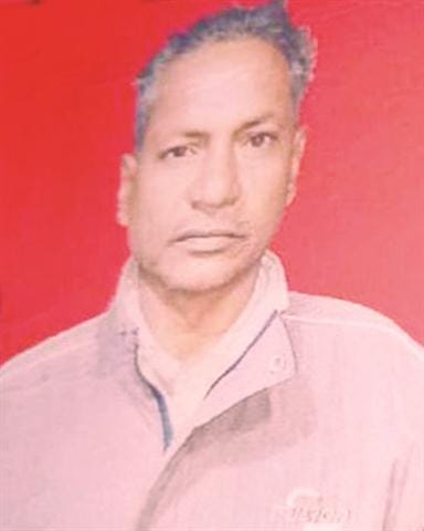 Shot himself by shooting his wife