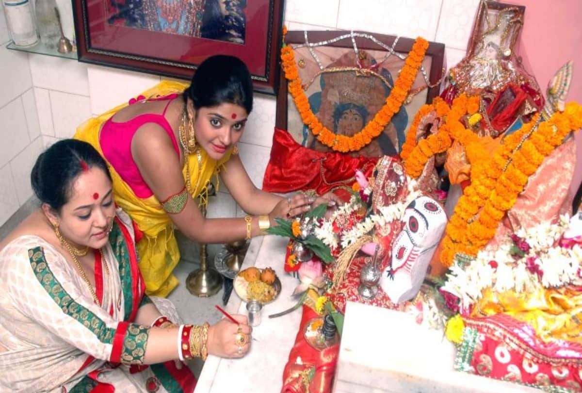Diwali 2018 dress colors to bring home wealth and luck