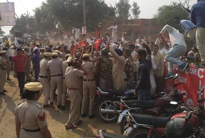 police lathicharge on employee in bhoona