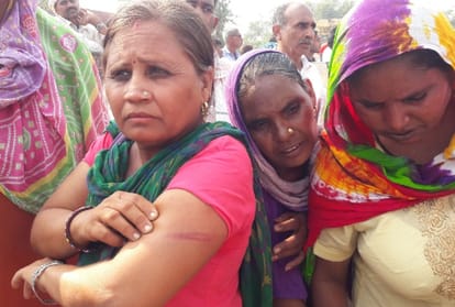 police lathicharge on employee in bhoona