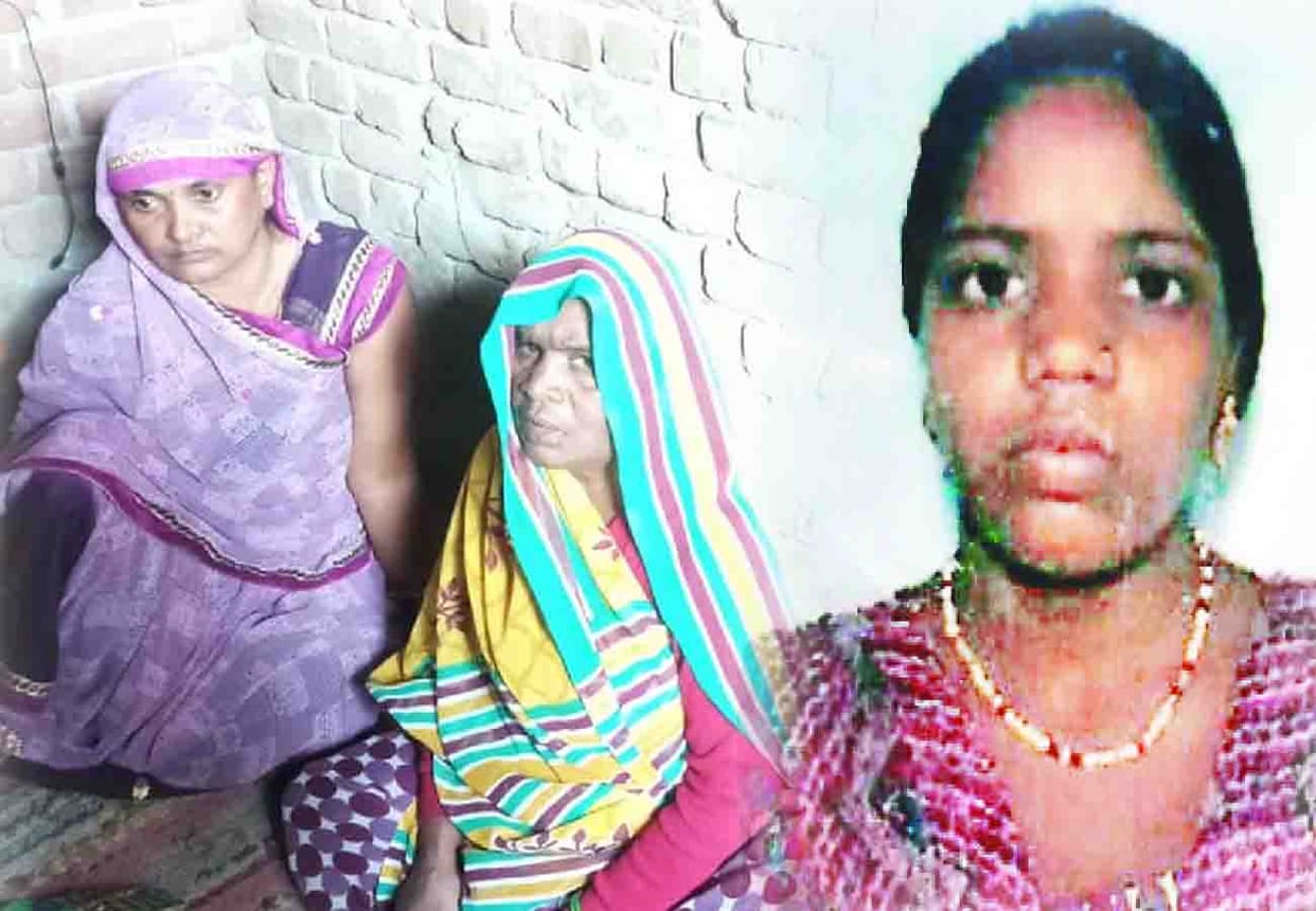 woman dead body found hanging in room in farrukhabad