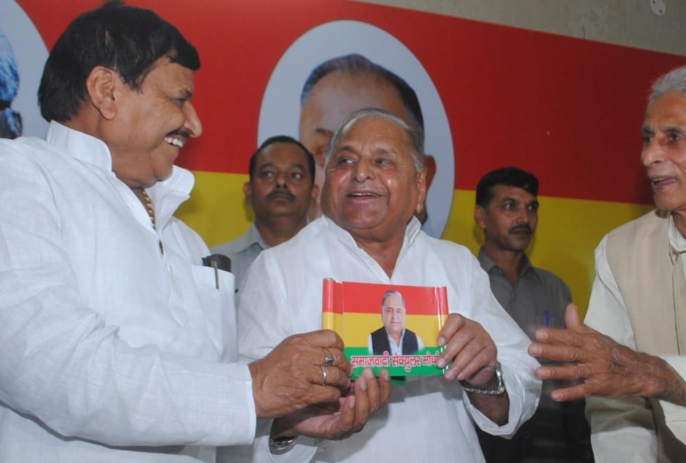 political pundits are confused on mulayam singh yadav's role.