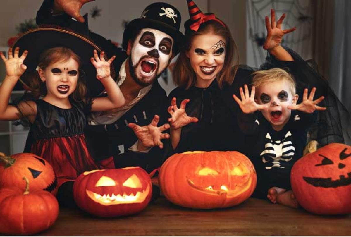 why wear ghosts dress what is foreign halloween festival