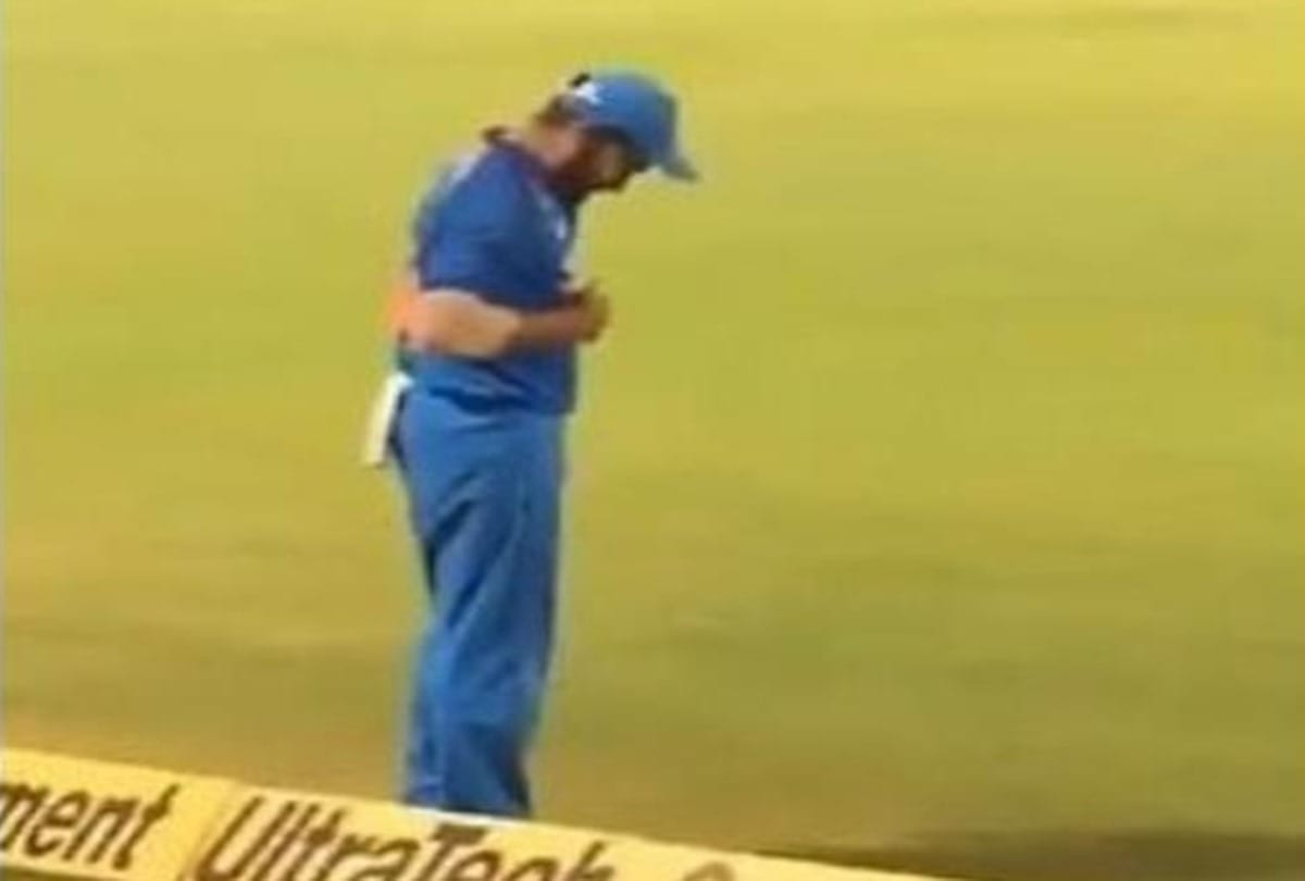 VIDEO: Rohit Sharma's gesture of patriotism shows how proud he is to don the blue jersey